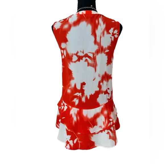 SIMPLY VERA ~ Vera Wang Red and White Sleeveless Asymmetrical Ruffled Blouse - Picture 5 of 9